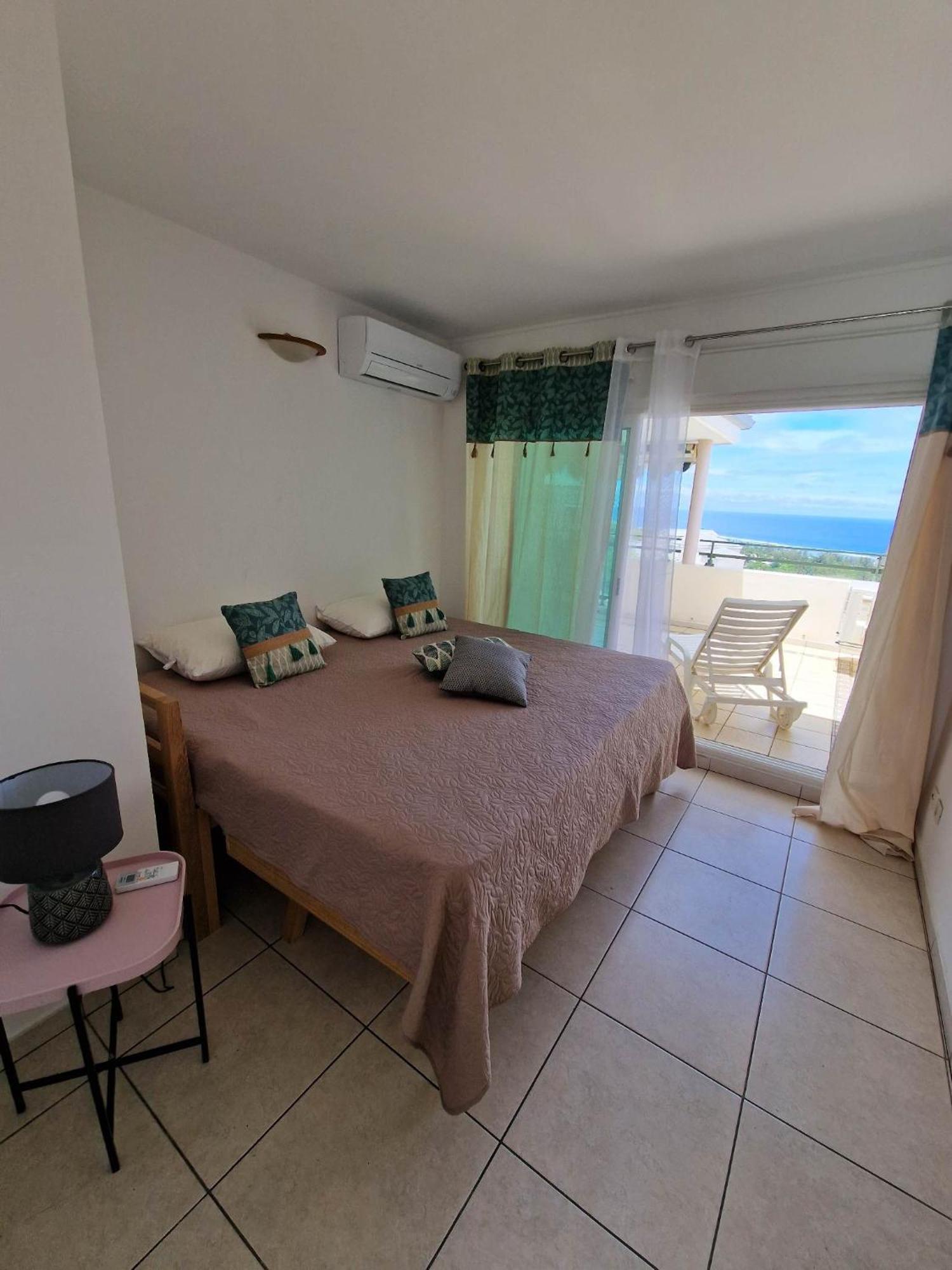 Appartement Villa Sur Le Toit, Vue Mer Saint-Gilles-les-Bains Exterior foto